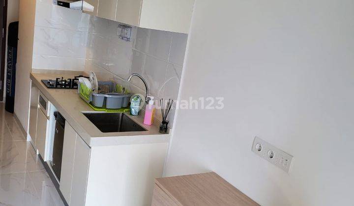 Apartemen studio siap pakai, furnished, lokasi di apartemen Sky House Bsd 2