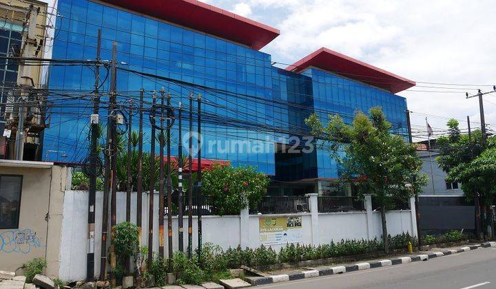 Gedung Siap Pakai, Barat Daya, Lokasi di Jalan Utama Hasyim Ashari 1