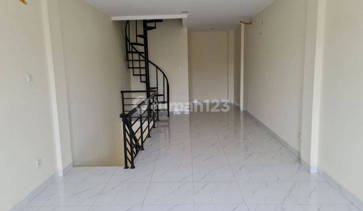 Ruko Siap Pakai, Utara, di Kompleks Ruko Pasar Modern Banjar Wijaya 9