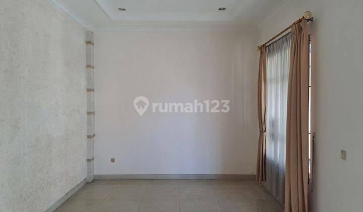 Rumah Siap Pakai, Selatan, di Cluster Taman Holandia, Lippo Karawaci 2