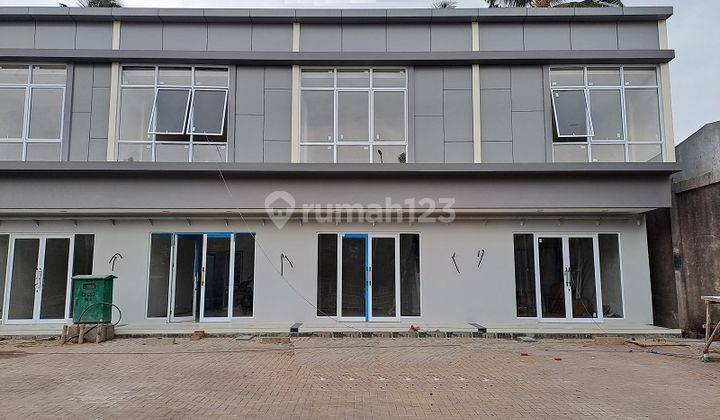 Dijual Ruko Siap Pakai, Selatan, di Kompleks Ruko Azores Banjar Wijaya 1