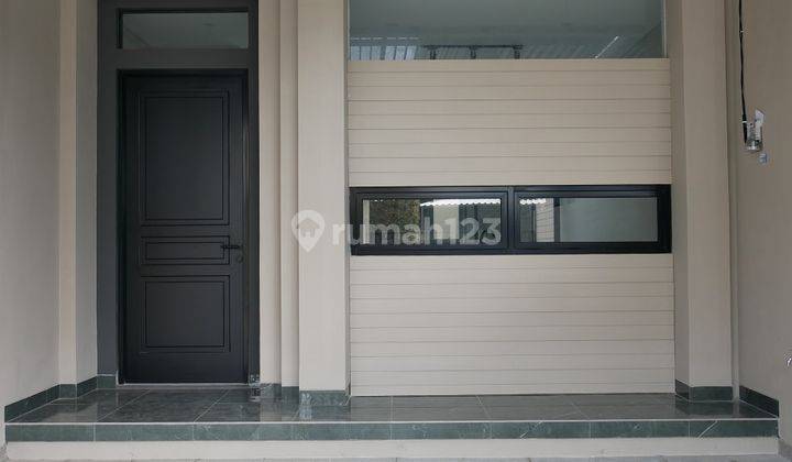 Rumah Baru, bangunan mandiri, tenggara, di Perum Villa Melati mas 2