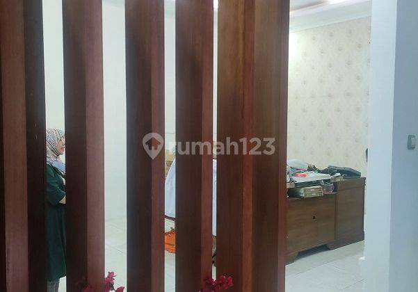 Rumah Sudah Direnovasi dan siap huni, Timur, di Cluster Banjar Wijaya 2