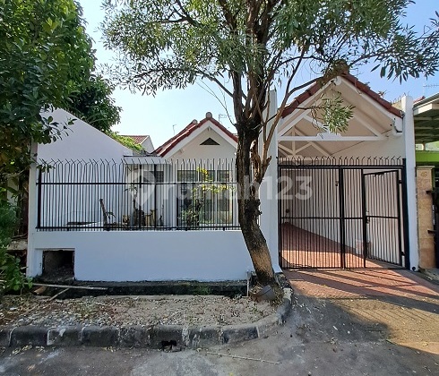 Rumah Siap Huni, Renovasi, 1,25 LT, Selatan, di Cluster Banjar Wijaya Rumah Siap Huni, Renovasi, 1,25 LT, Selatan, di Cluster Banjar Wijaya