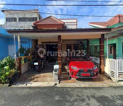 Rumah siap pakai, 1,5 LT, Semi Furnished, di Cluster Taman Royal 2 1