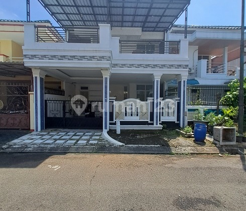 Rumah Siap Huni, Renovasi, 2 Lantai, Selatan, di Cluster Modernland Rumah Siap Huni, Renovasi, 2 Lantai, Selatan, di Cluster Modernland