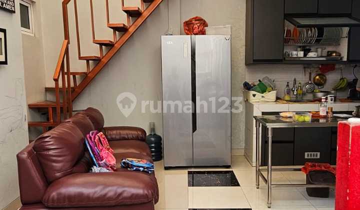 Rumah siap huni, Renovasi, Boulevard, 2 LT, di Cluster Banjar Wijaya 2