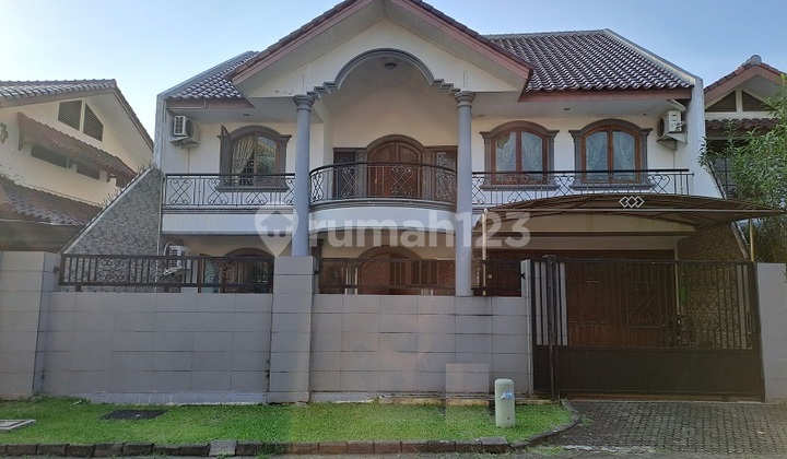 Rumah siap huni, Renovasi, 2 Lantai, Barat Laut, di Perum Modernland Rumah siap huni, Renovasi, 2 Lantai, Barat Laut, di Perum Modernland