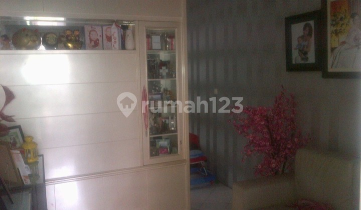 Rumah siap huni, Renovasi, 1,5 Lt, selatan, di Cluster Banjar Wijaya 2