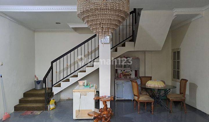 Rumah Sdh Direnovasi, American Classic, Utara, Di Cluster Banjarwijaya 2