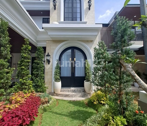 Luxury House, American Classic, Fully Furnished, in Foresta Cluster BSD 2