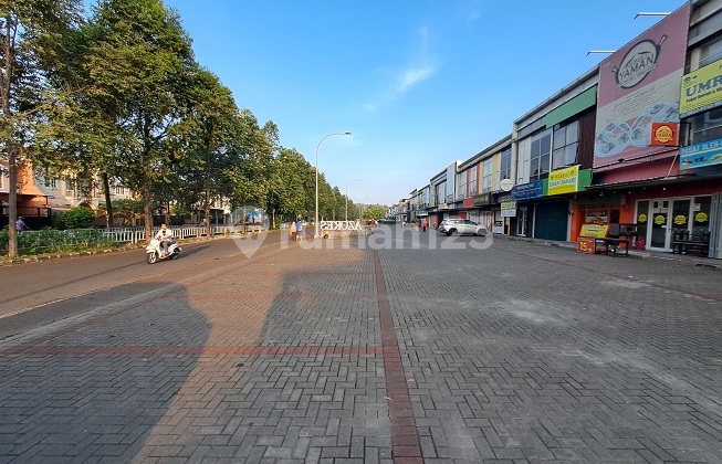 For Sale: 2-Story Shophouse, Ready to Use, South Area, at Azores Shophouse Banjar Wijaya 2