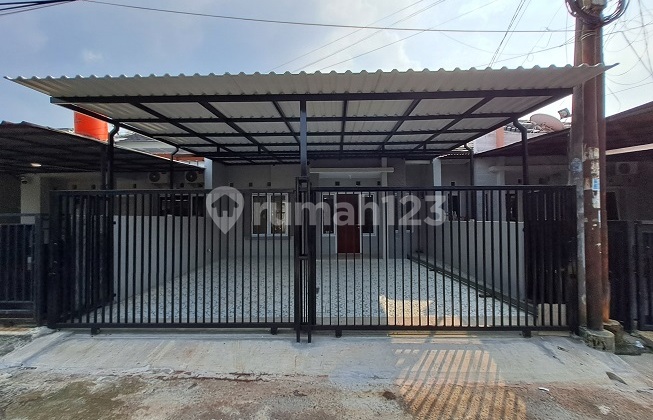 Rumah siap huni, renovasi, 1 lantai, lokasi di Perum Nusa Loka BSD