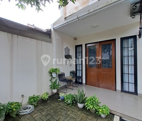 Rumah Siap Huni, Bangunan Mandiri, Barat Laut, 2 LT, di Perum BSD City