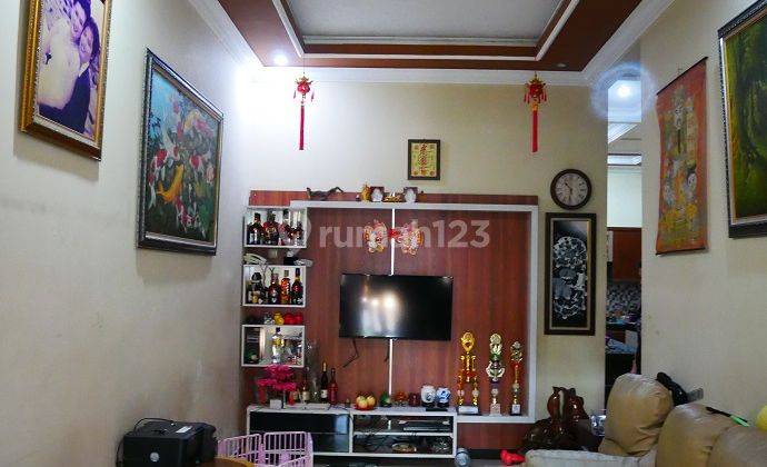 Turun Harga, Rumah Sudah Direnovasi, Utara, di Cluster Banjar Wijaya 1