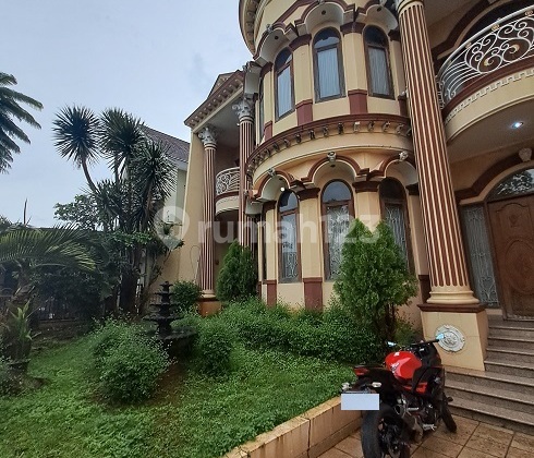 Arumah Bangunan Mandiri, 2 Lantai, Boulevard, di Perum Banjar Wijaya 2