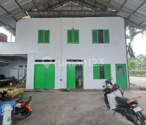 Archive warehouse/employees' mess ready to use, 2 floors, on KH. Hasyim Ashari Street. Archive warehouse/employees' mess ready to use, 2 floors, on KH. Hasyim Ashari Street.