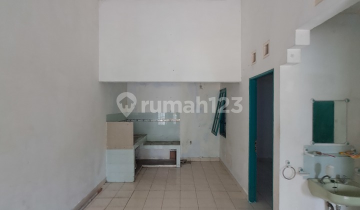 Rumah siap huni, Renovasi, 1 lantai, timur, di Cluster banjar wijaya 2