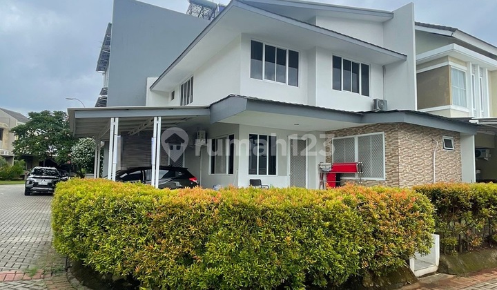 Rumah bangunan mandiri, Hook, Selatan dan barat, di Cluster Modernland 2