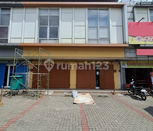 2 Ruko Gandeng Disewakan, 2,25 lt, Selatan, di Kompleks Ruko Azores 2 Ruko Gandeng Disewakan, 2,25 lt, Selatan, di Kompleks Ruko Azores