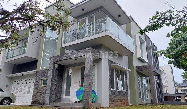 Rumah Bangunan Mandiri, Minimalis Modern, Hoek, di Cluster Delatinos  2