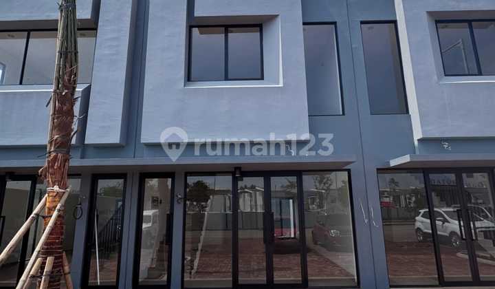 Ruko Baru Siap Pakai, 2 Lt, di Ruko The Hive Botanic, Lippo Karawaci