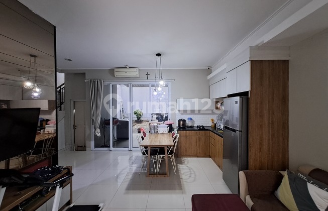 Ex Rumah Contoh, Selatan, Boulevard, di Cluster Pinewood Banjar Wijaya 2