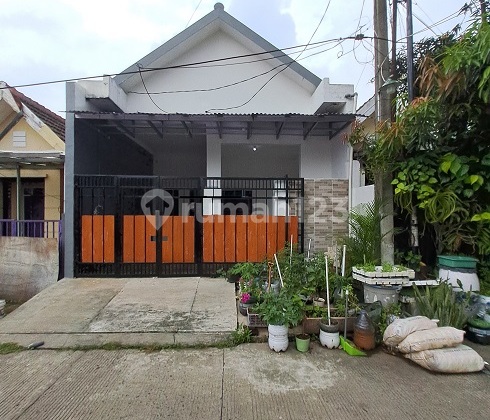 Rumah siap huni, Renovasi, 1 Lt, Timur laut, di Perum Medang Lestari Rumah siap huni, Renovasi, 1 Lt, Timur laut, di Perum Medang Lestari