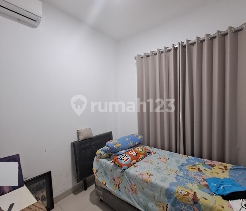 Rumah siap huni, Renovasi, Boulevard, 2,5 Lantai, di Cluster Pinewood 2