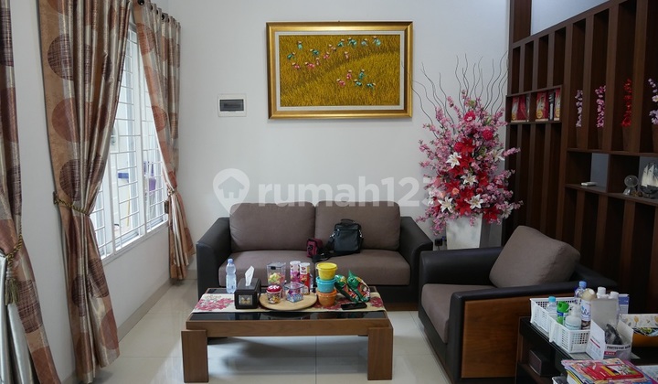 Rumah Siap Huni,Bangunan Mandiri, 3Lt,View Pool, di Cluster Modernland 2
