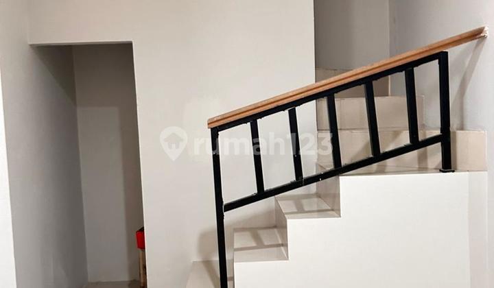Rumah Siap Huni di Fortune Terrace Graha Raya. Riek 2