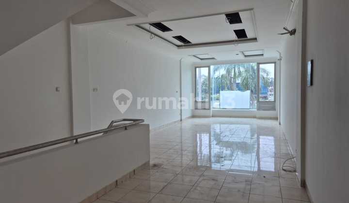 Dijual Ruko 3 Lantai SHM 202 m2, Di Kebon Jeruk, Jakarta Barat Dijual Ruko 3 Lantai SHM 202 m2, Di Kebon Jeruk, Jakarta Barat