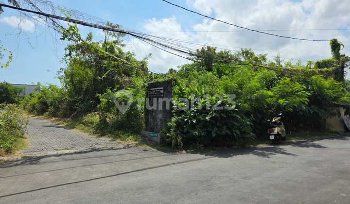 For Sale, Ready-to-Build Plot in Seminyak Area, Denpasar, Bali. For Sale, Ready-to-Build Plot in Seminyak Area, Denpasar, Bali.