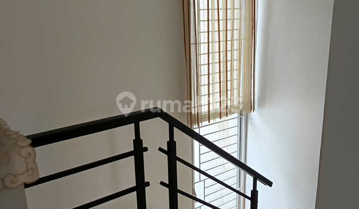 Dijual Rumah Siap Huni SHM  Di BSD De Latinos, Tangerang  2