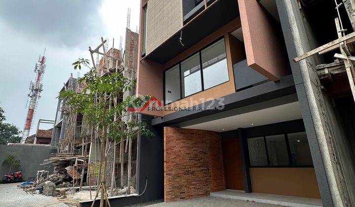 Rumah Baru Dalam Komplek Di Ampera Kemang Jaksel Dekat Ke Tol Jor 1