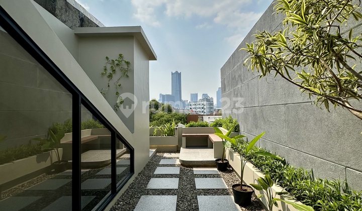 New shop house in Kebayoran Baru, close to SCBD Senopati and Tendean 1