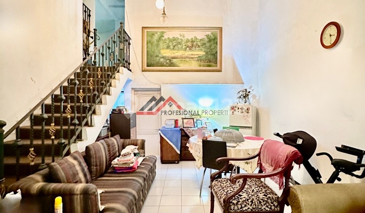 Cilandak Jaksel, Rumah Luas Dalam Komplek Dekat Tol Desari Jorr