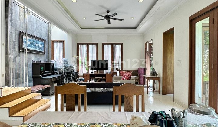 Rumah Bagus di Delman Indah - Kebayoran Lama