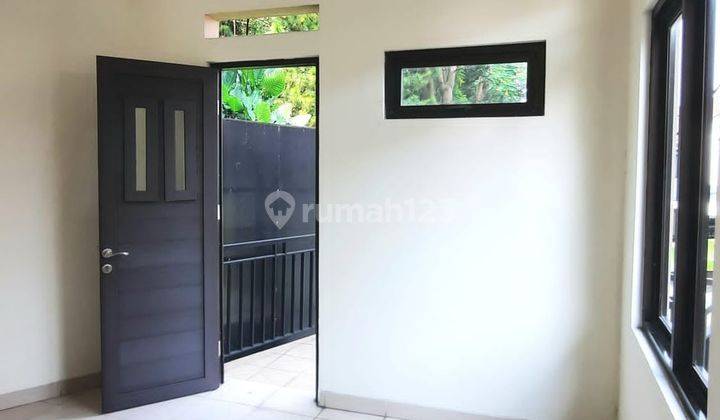 Rumah 2 Lantai Perumahan D Crown Cirendeu 1