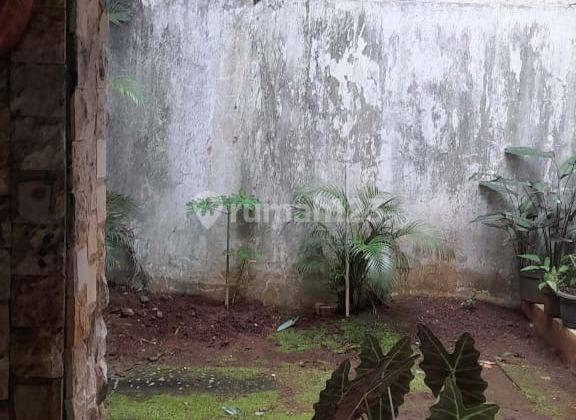 Rumah siap huni di Kebayoran lama Area 2