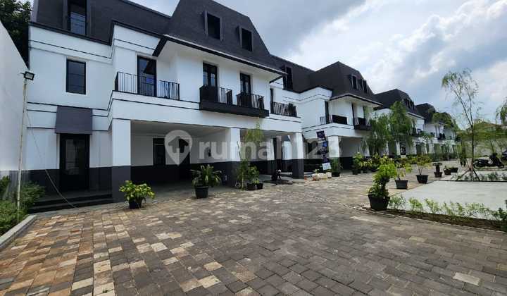 Dijual Pondok Indah Townhouse - Brand Newstrategis Hanya 1 Km Dari Pondok Indah Mall Dijual Pondok Indah Townhouse - Brand Newstrategis Hanya 1 Km Dari Pondok Indah Mall