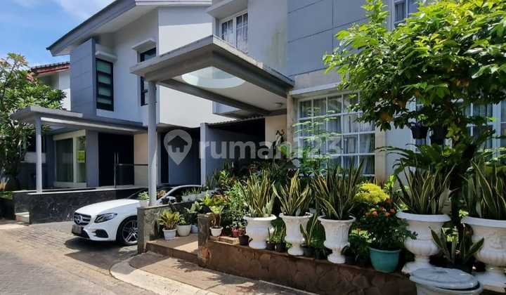 Dijual Kemang Townhouse Modern Minimalis