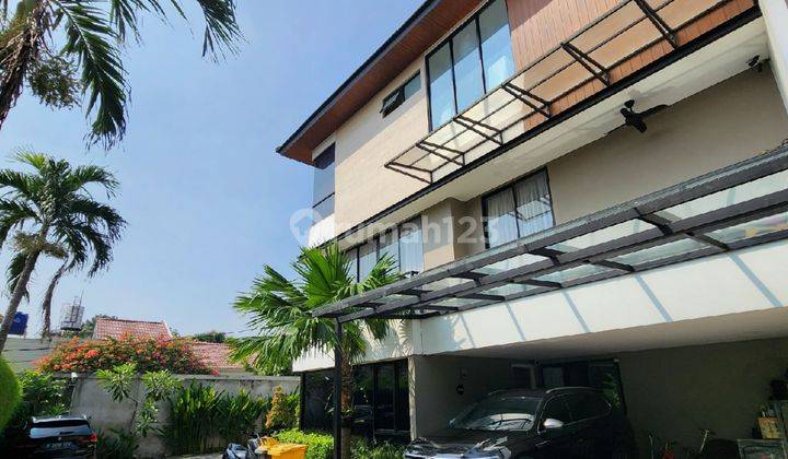 DIJUAL AMPERA - KEMANG TOWNHOUSE MODERN TROPICAL DESIGN 1