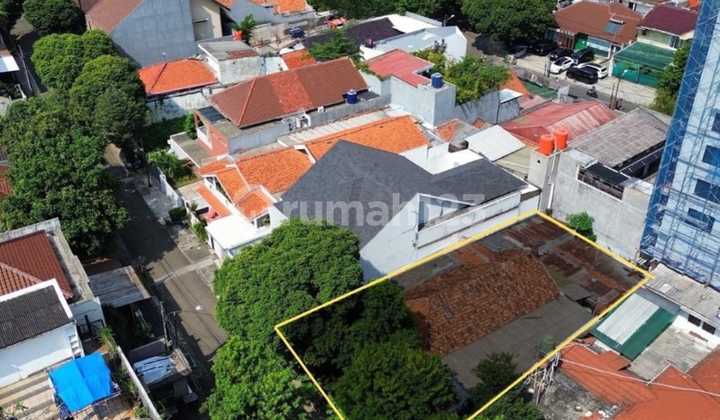For Sale Land Area Calculated House in Kebayoran Baru Near Senayan For Sale Land Area Calculated House in Kebayoran Baru Near Senayan