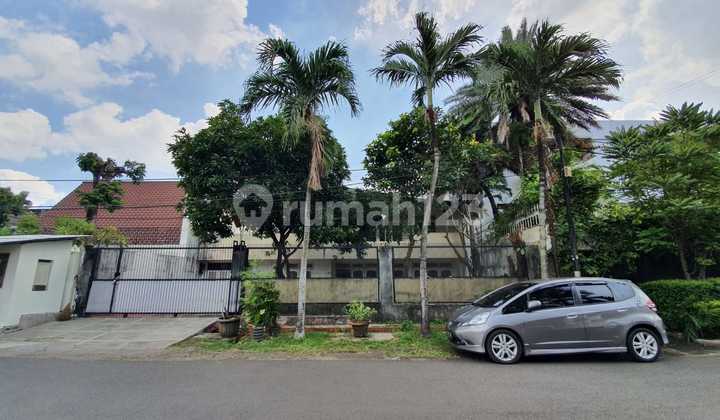 Dijual Rumah Tua Cipaku - Kebayoran Baru, Jakarta Selatan