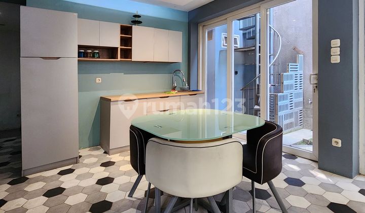 Dijual Rumah Kebayoran Baru Design Modern Industrial