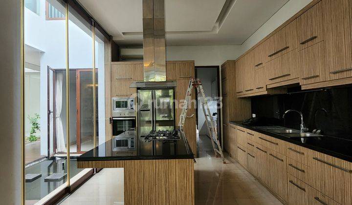 Dijual Rumah Kemang Modern Tropis Siap Huni 2