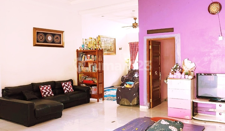 Rumah. Luas 2 Lantai Tenang Dan Sejuk Di Depok Jawa Barat 2