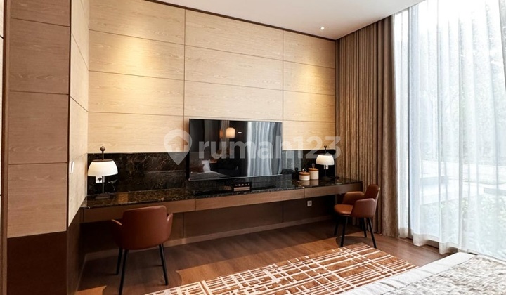 Brand New Luxury Villa Fully Furnished with a 10 Hectare Garden in Navapark BSD City