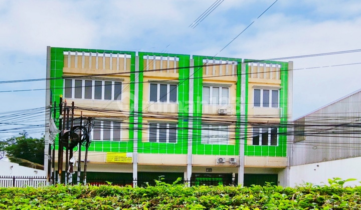 Attached Brand New Shop House in Bintaro, 160m2 (8x20m), Price 225 Million/Year, Negotiable Attached Brand New Shop House in Bintaro, 160m2 (8x20m), Price 225 Million/Year, Negotiable